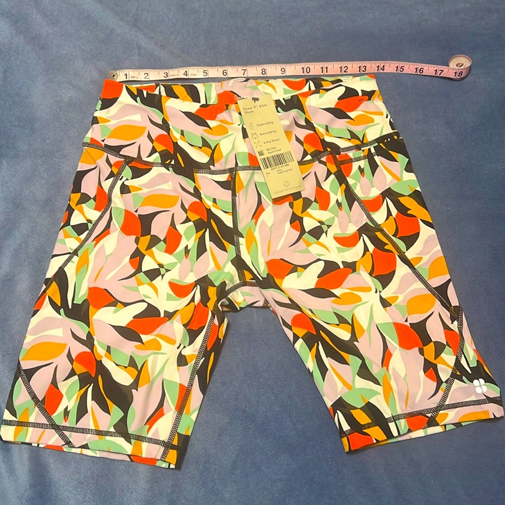 Eye catching Sweaty Betty Power 9” Biker shorts. Great for your summer rides!